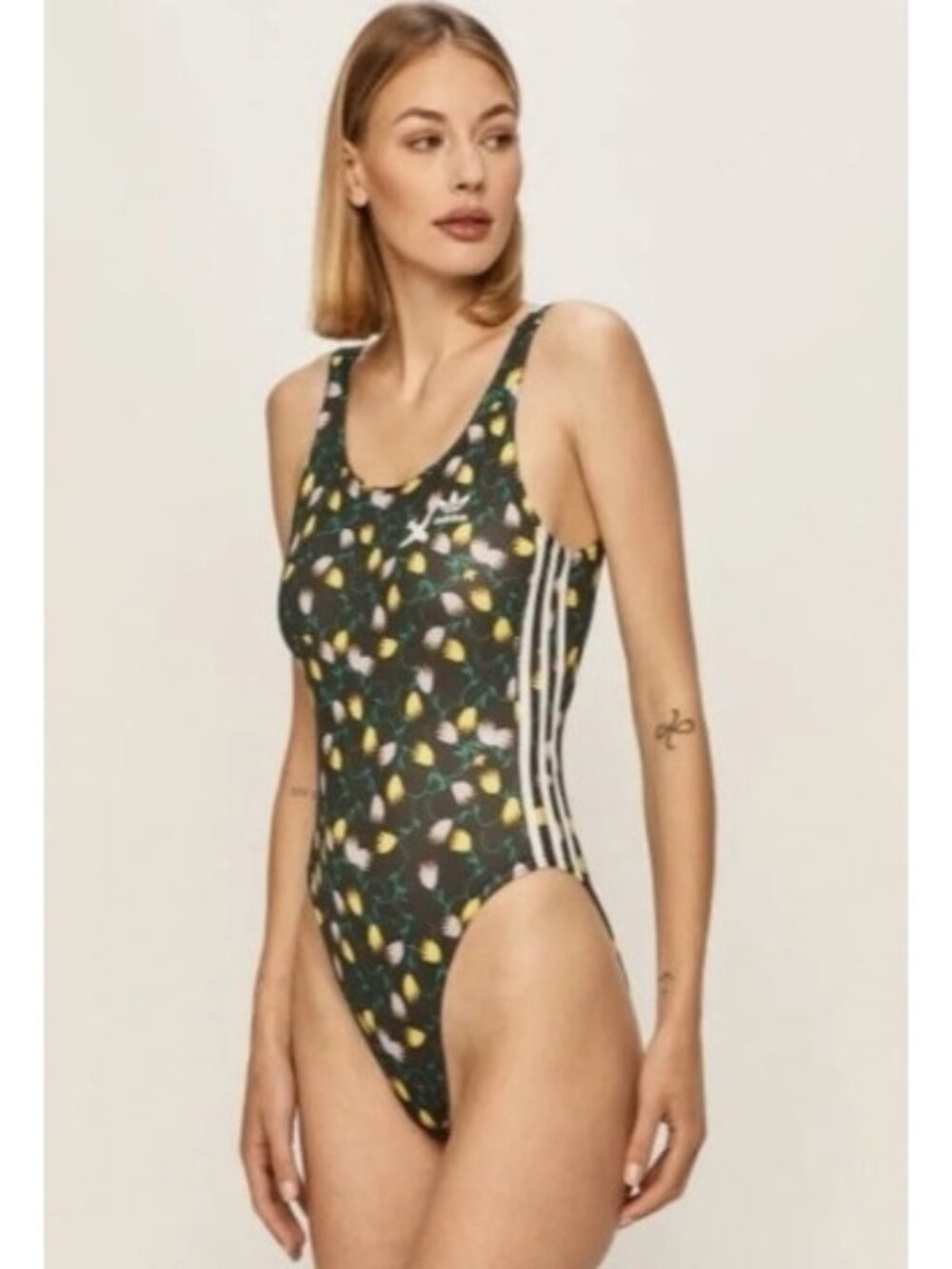 Adidas FL4104 Floral Print Bodysuit ( M )